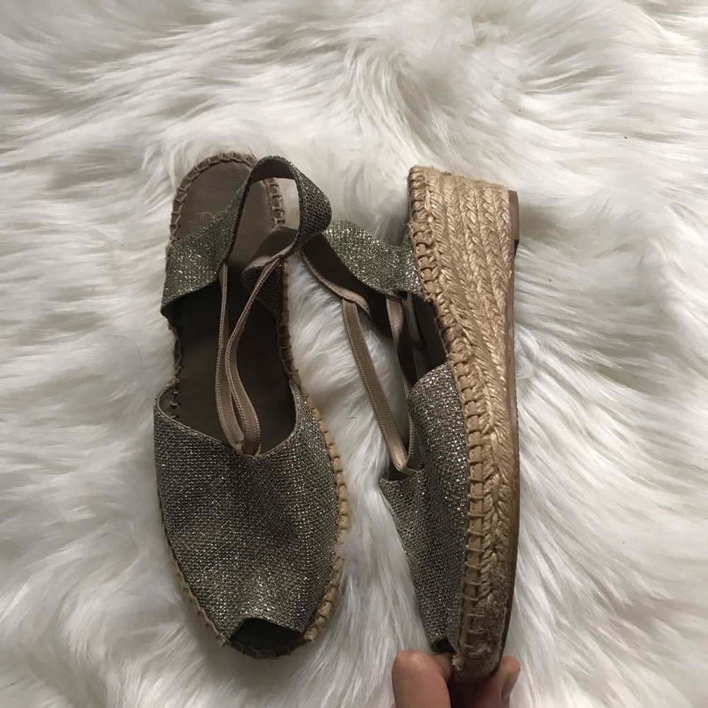 Espadrilles - Picture 2 of 4